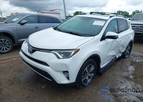 2016 Toyota Rav4 Xle z USA, uszkodzony, nr VIN 2T3RFREV8GW450273